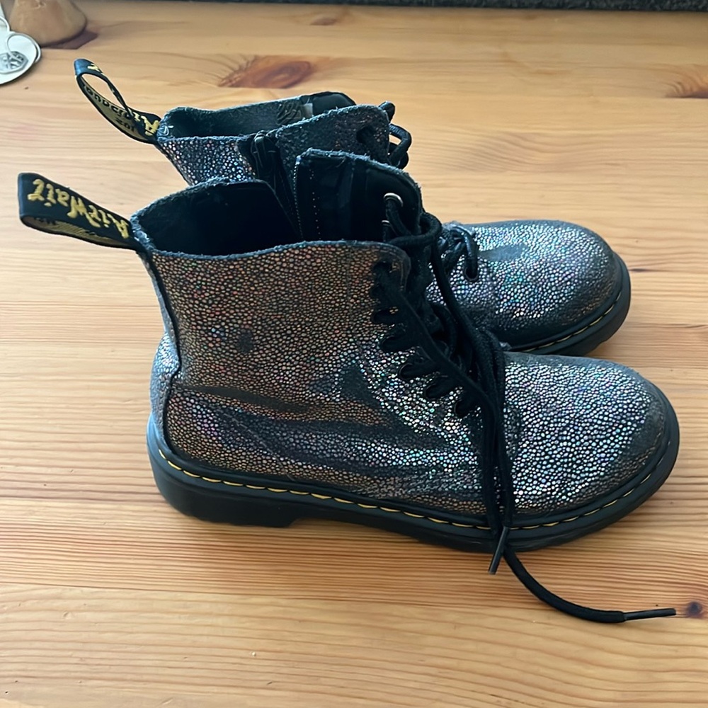 Sparkle doc martins